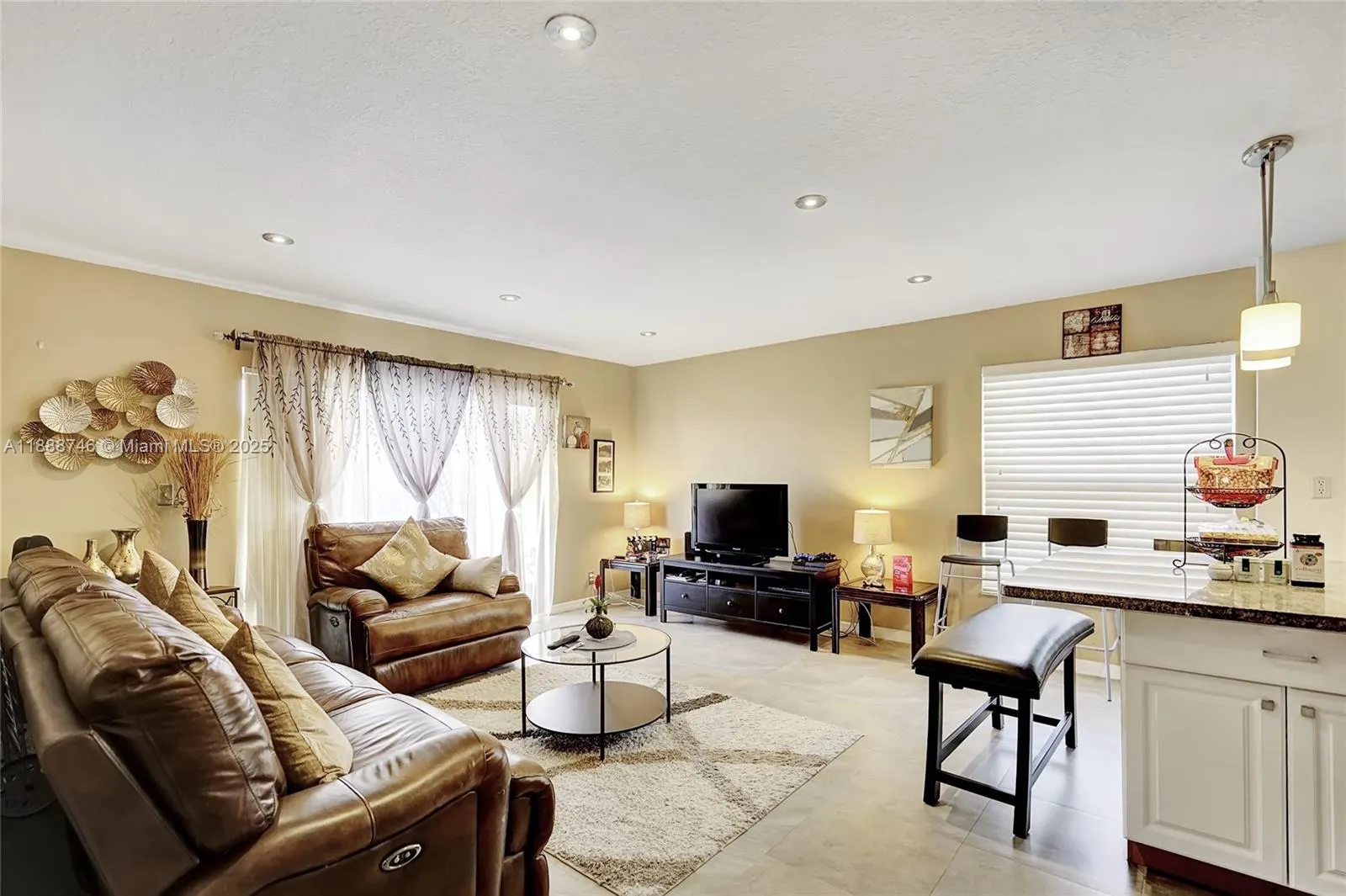 505 S Pine Island Rd, #B307