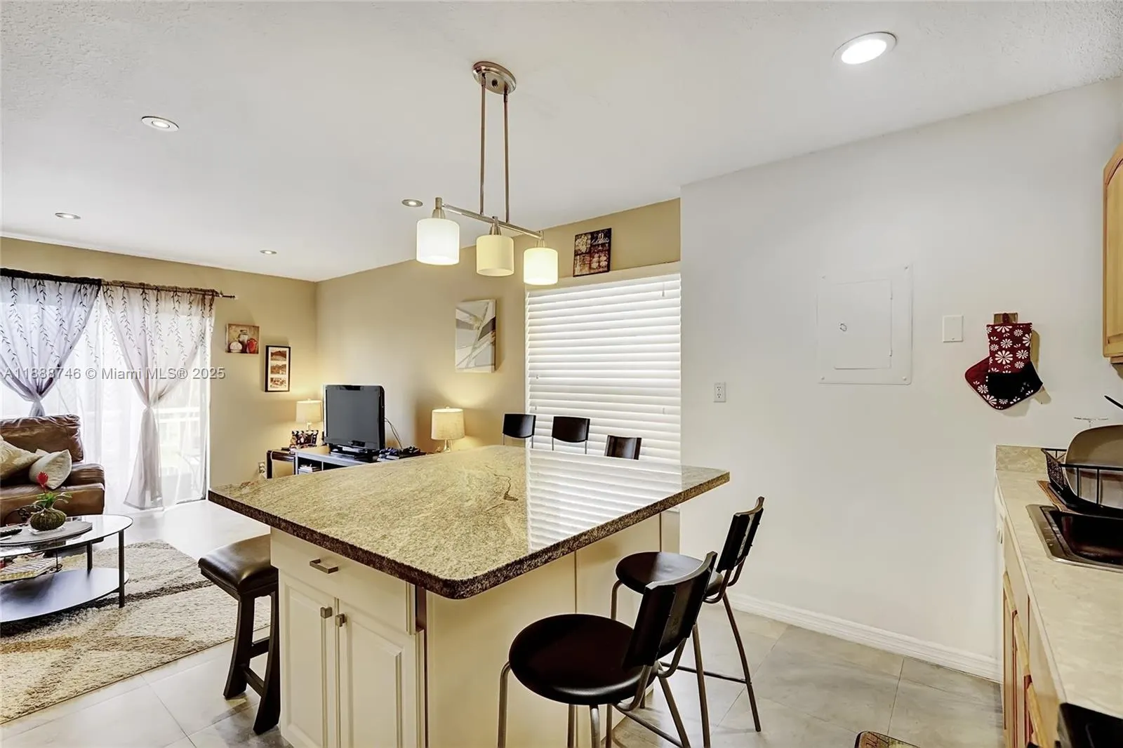 505 S Pine Island Rd, #B307