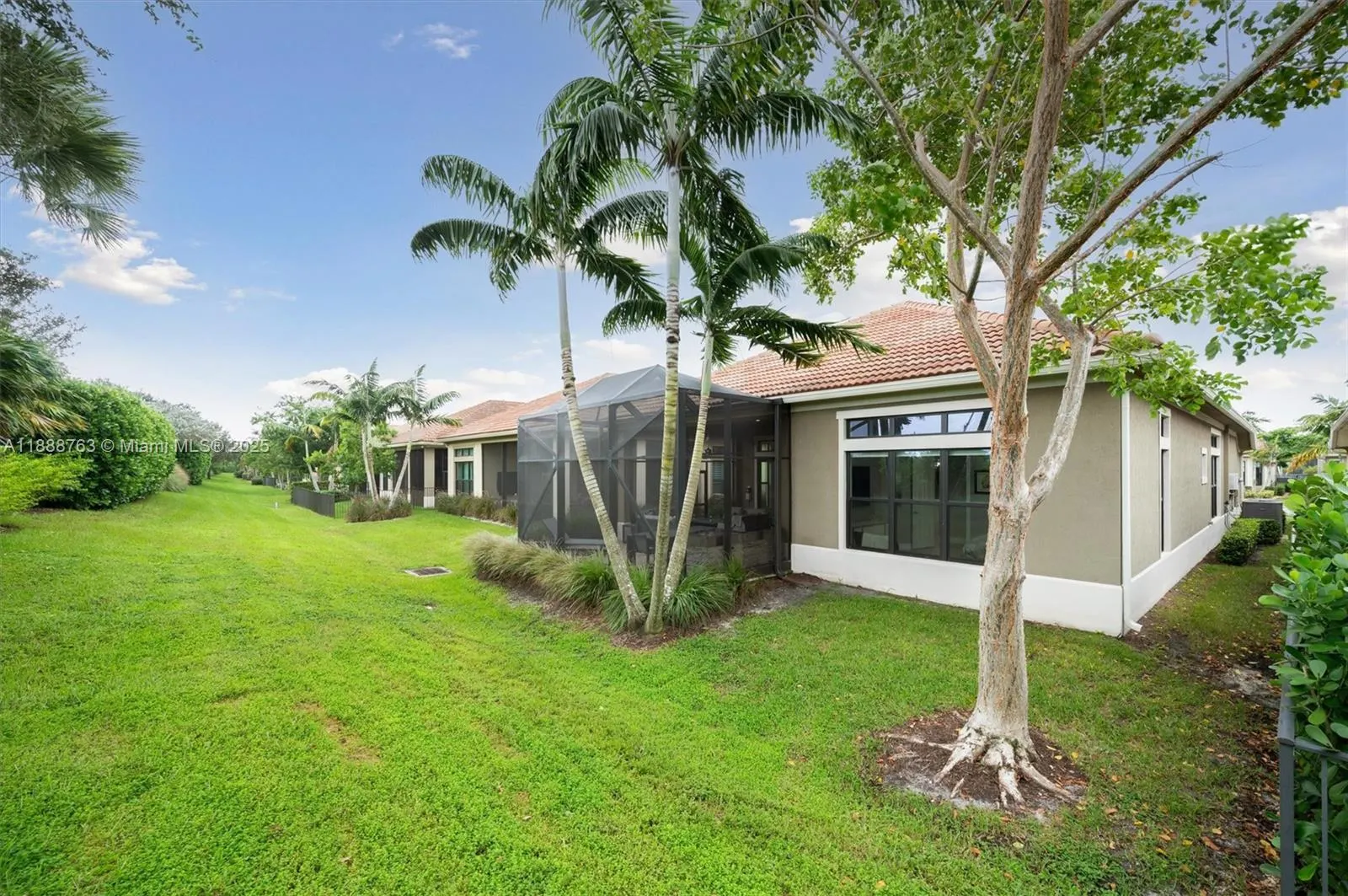 12065 N Kalmar Cir