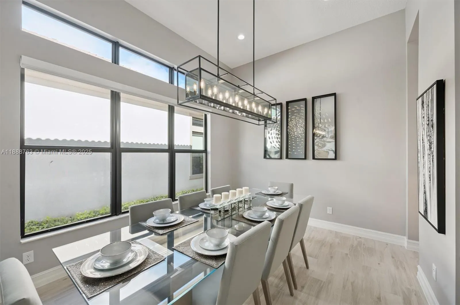12065 N Kalmar Cir