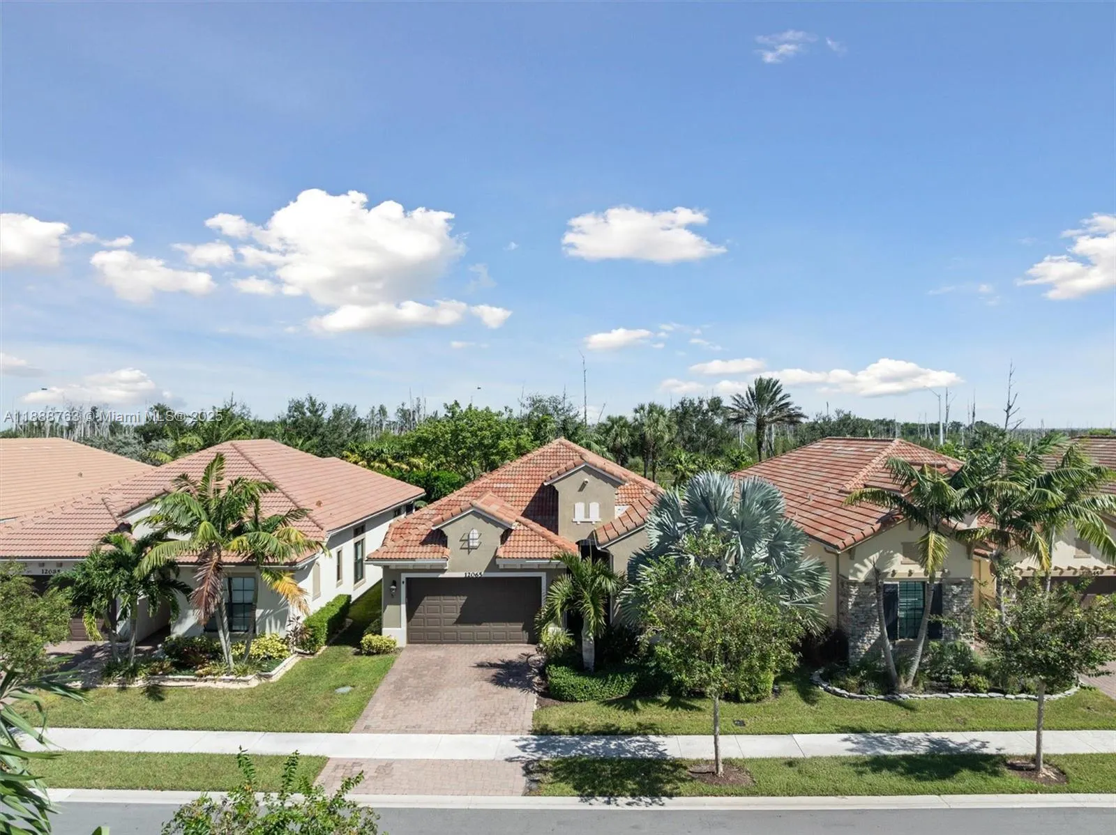 12065 N Kalmar Cir