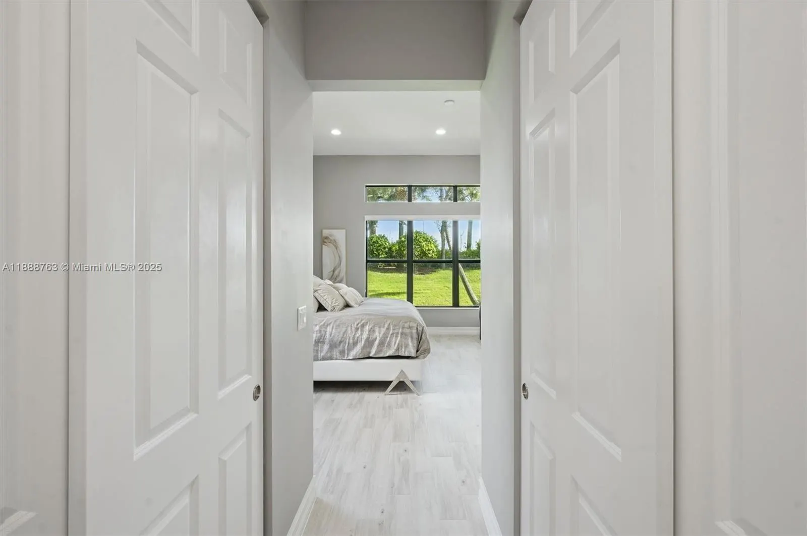 12065 N Kalmar Cir