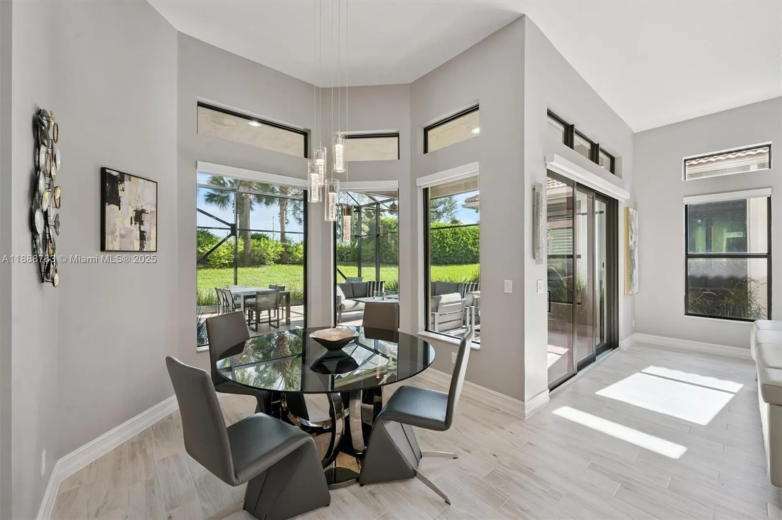 12065 N Kalmar Cir