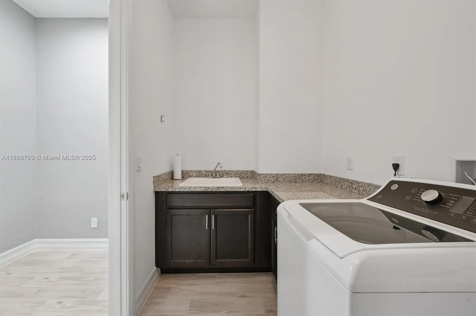 12065 N Kalmar Cir