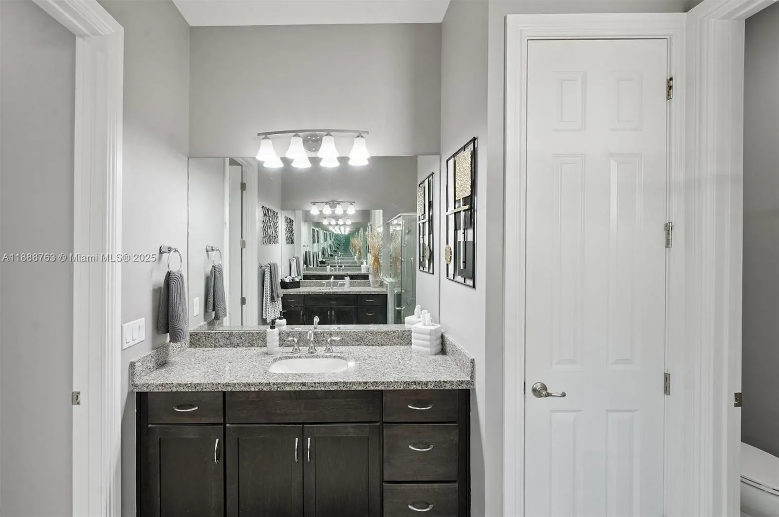 12065 N Kalmar Cir