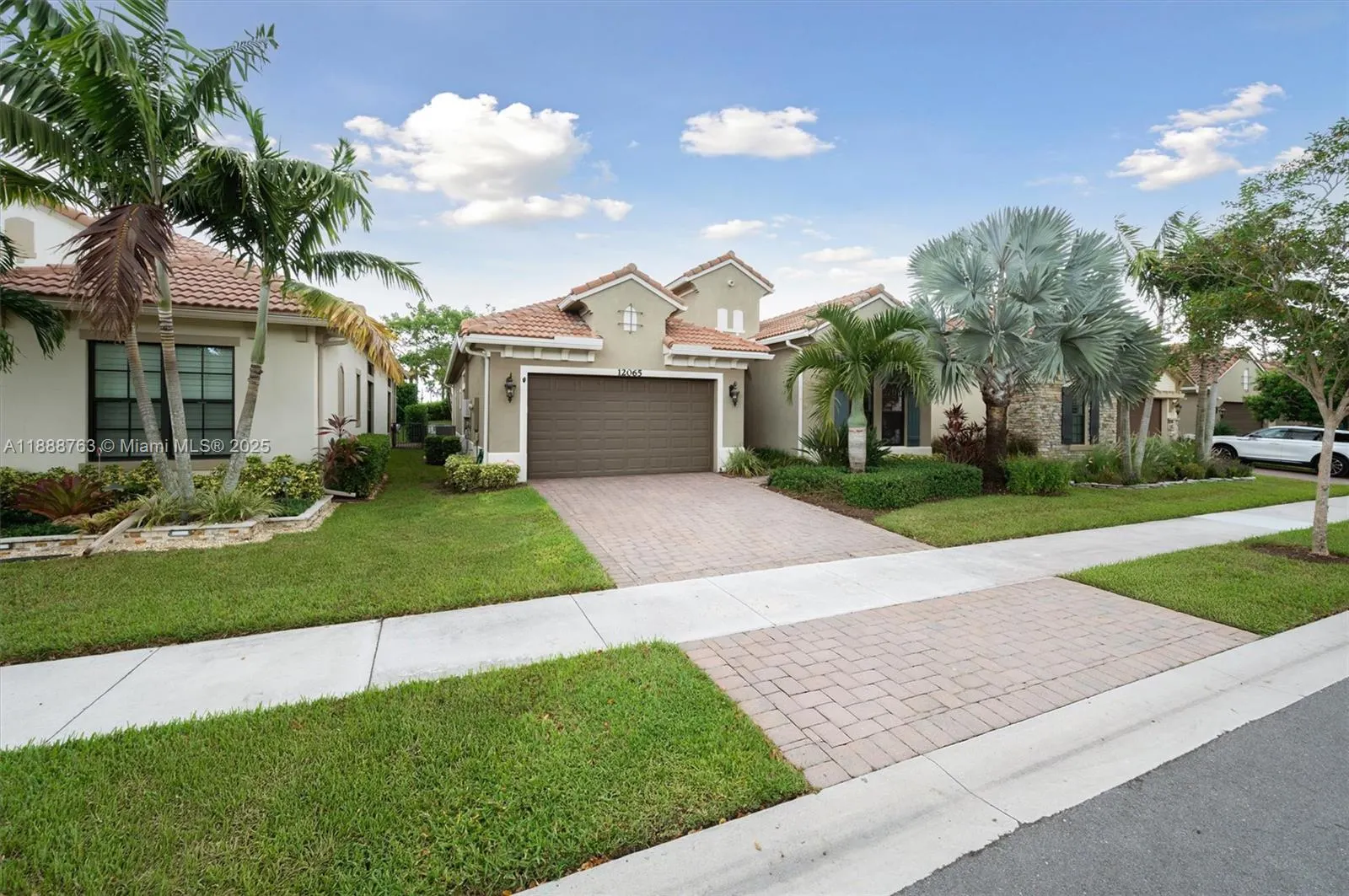 12065 N Kalmar Cir