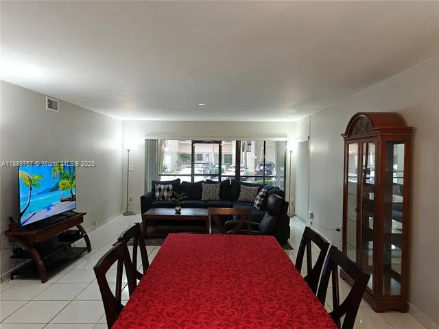 601 Ives Dairy Rd, #101-8