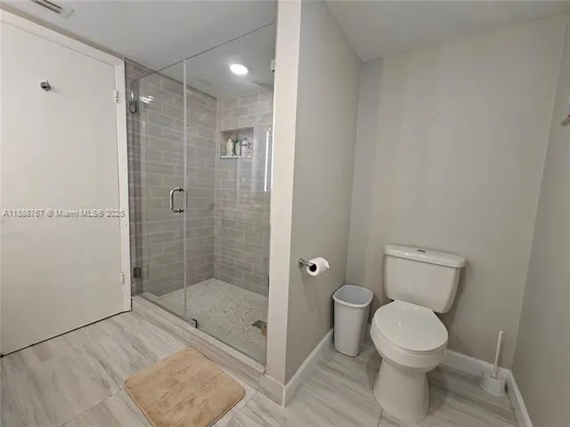 601 Ives Dairy Rd, #101-8
