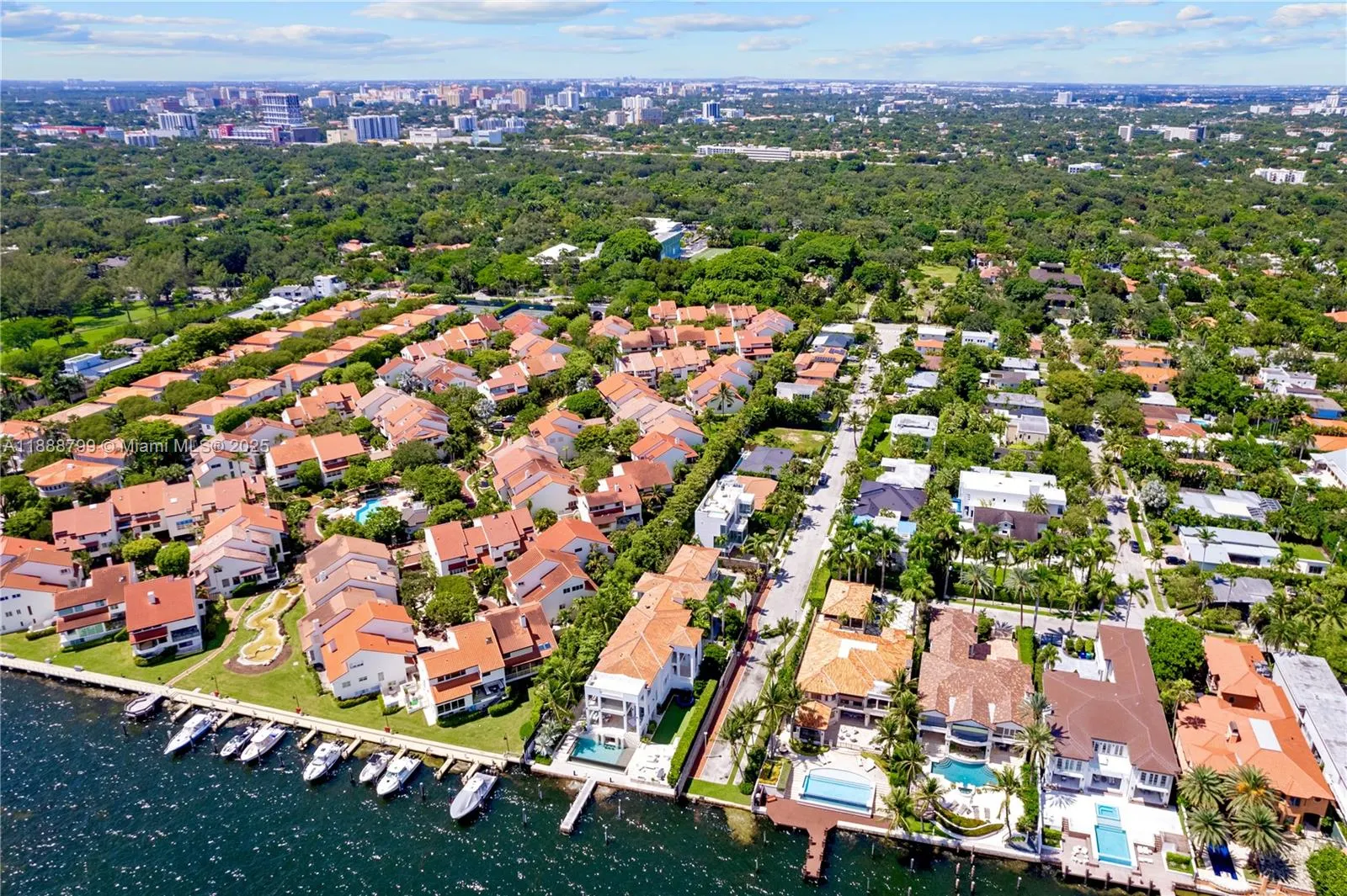 3504 Crystal View Ct