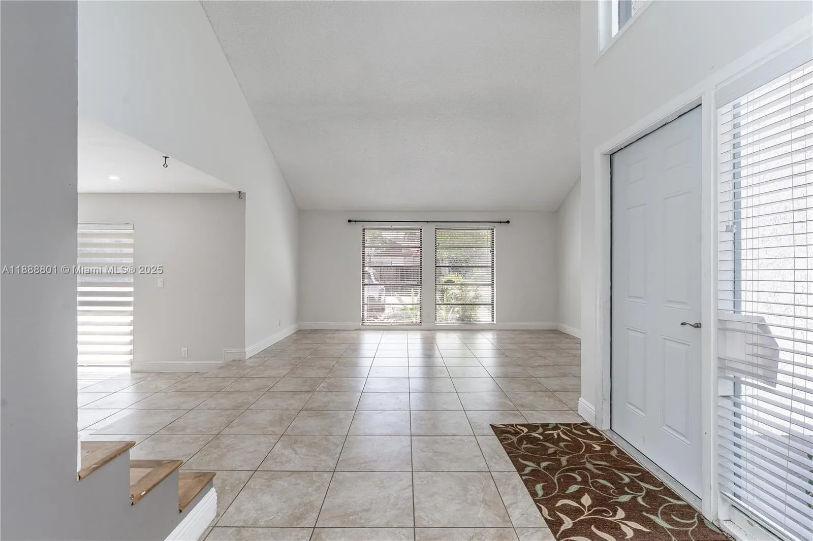 3930 SW 82nd Ter