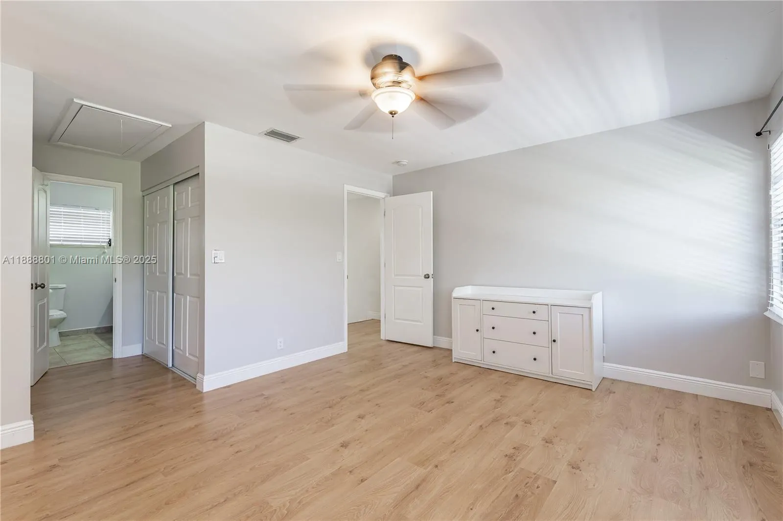 3930 SW 82nd Ter