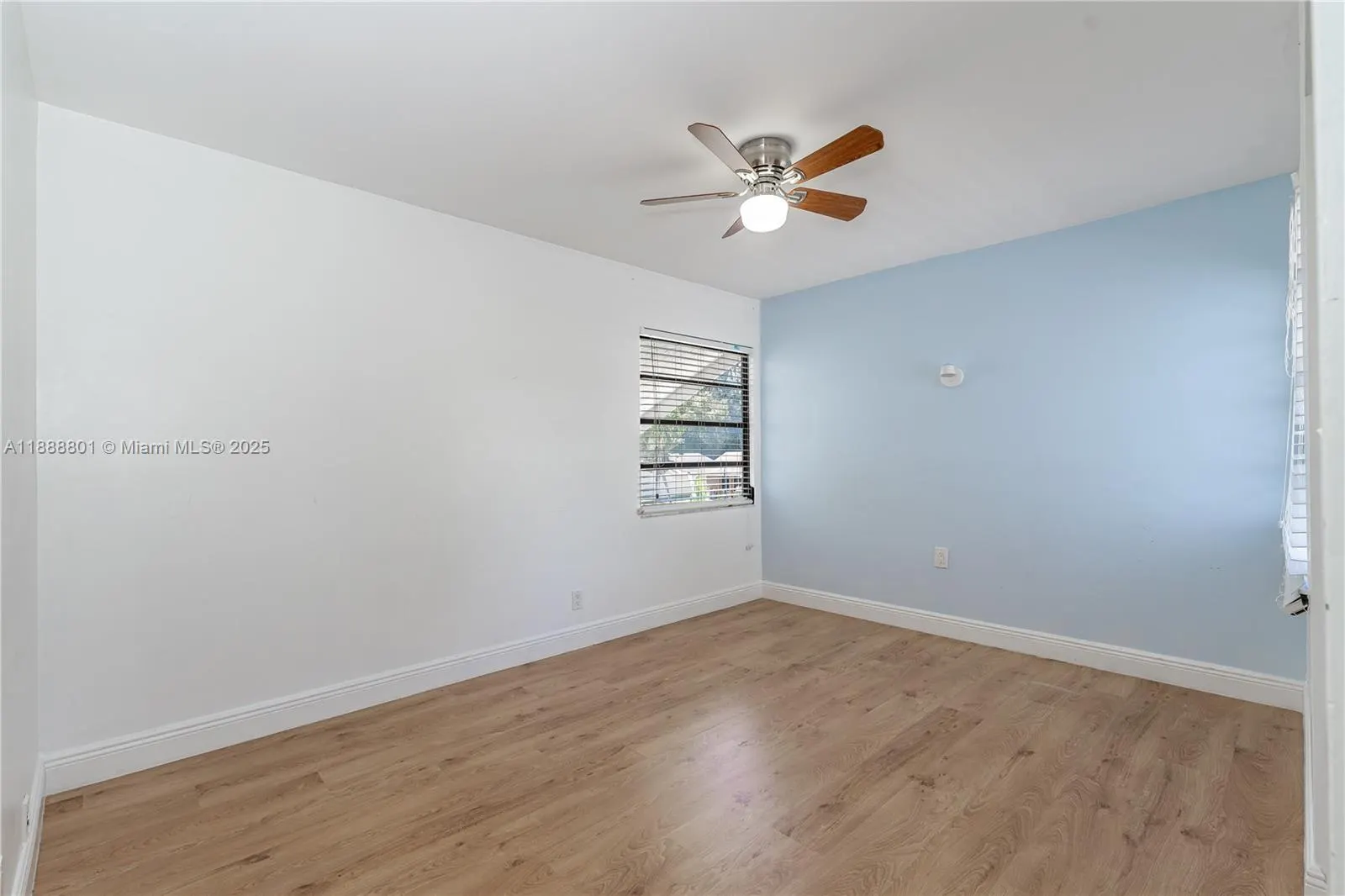 3930 SW 82nd Ter