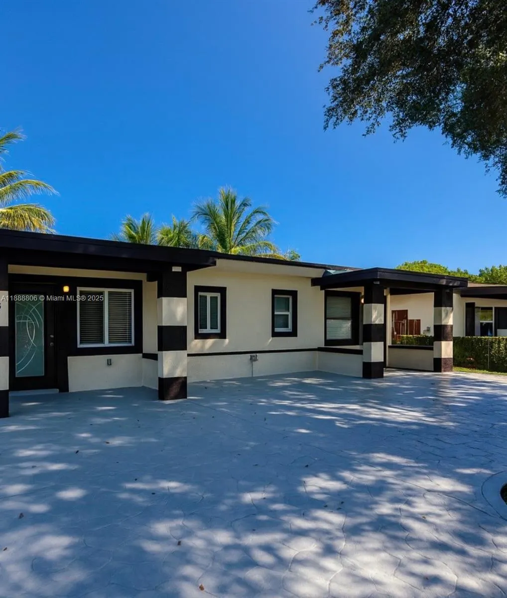 785 NW 96th St, #785