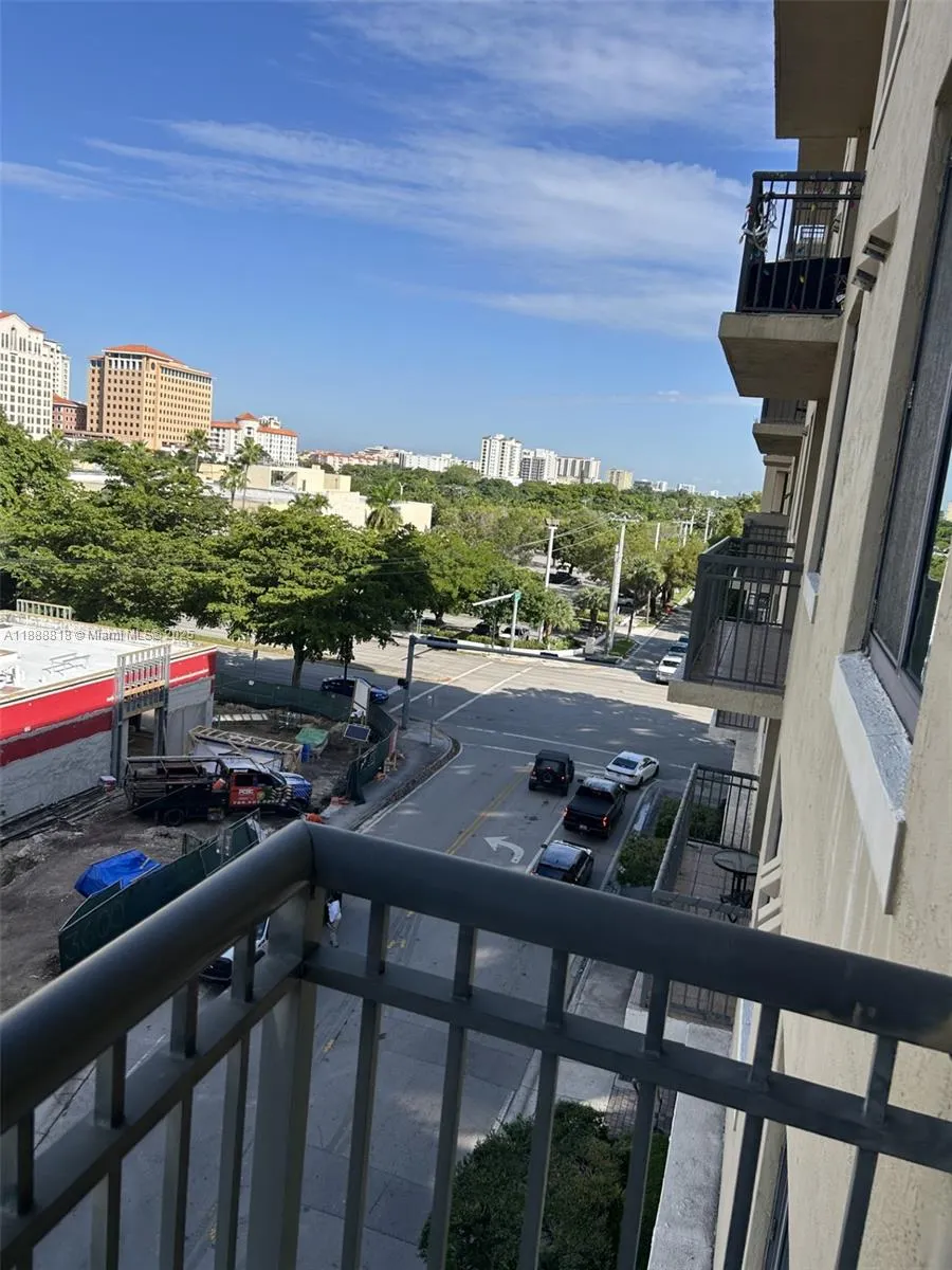 3590 Coral Way, #609