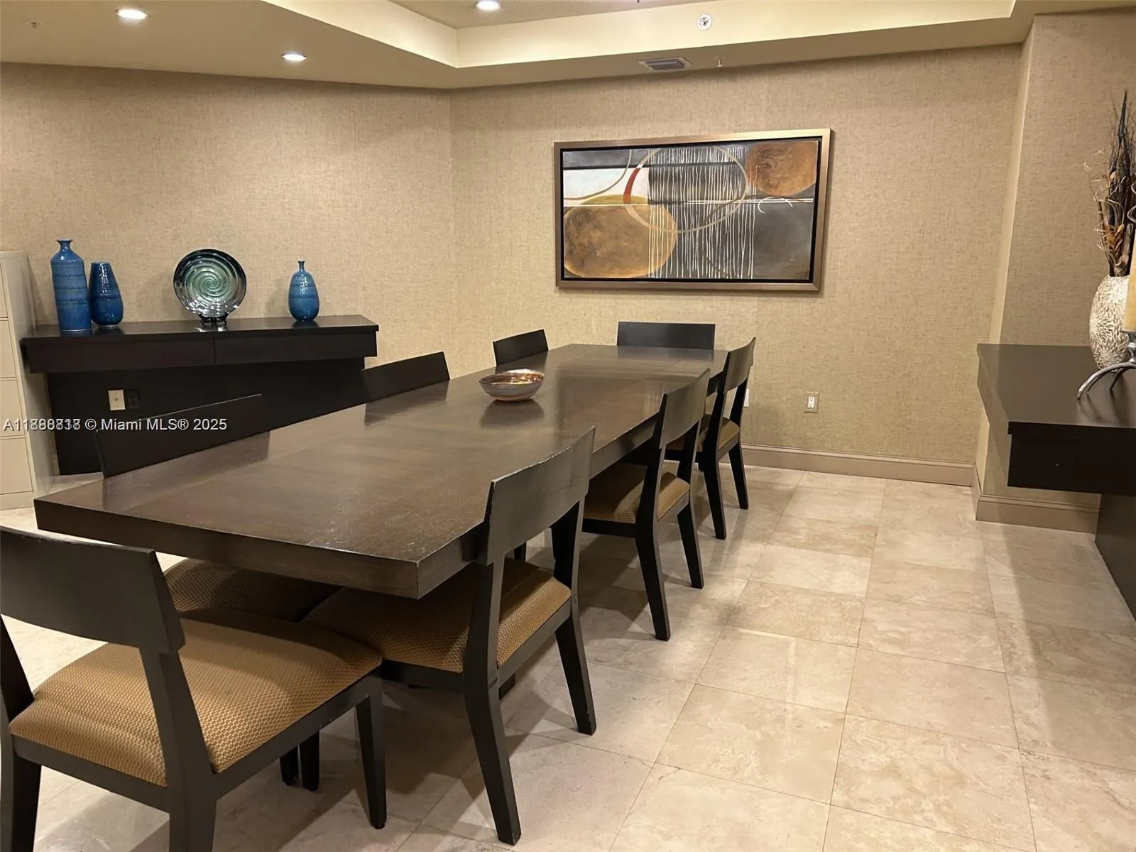 3590 Coral Way, #609