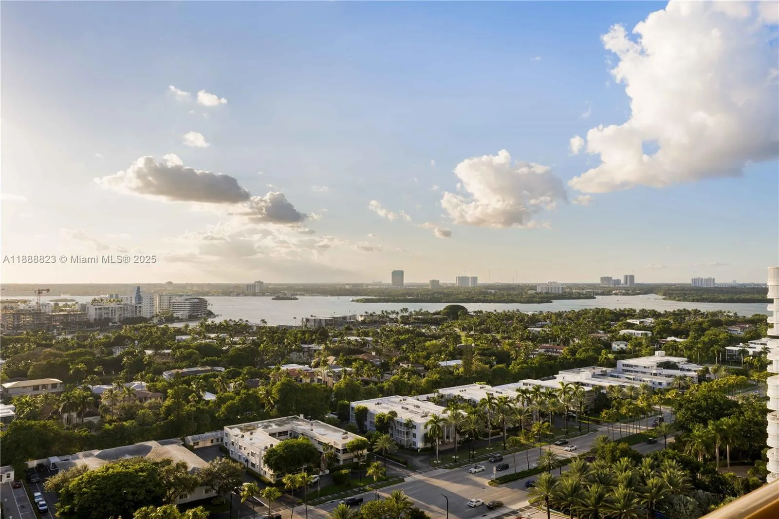 9999 Collins Ave, #19K