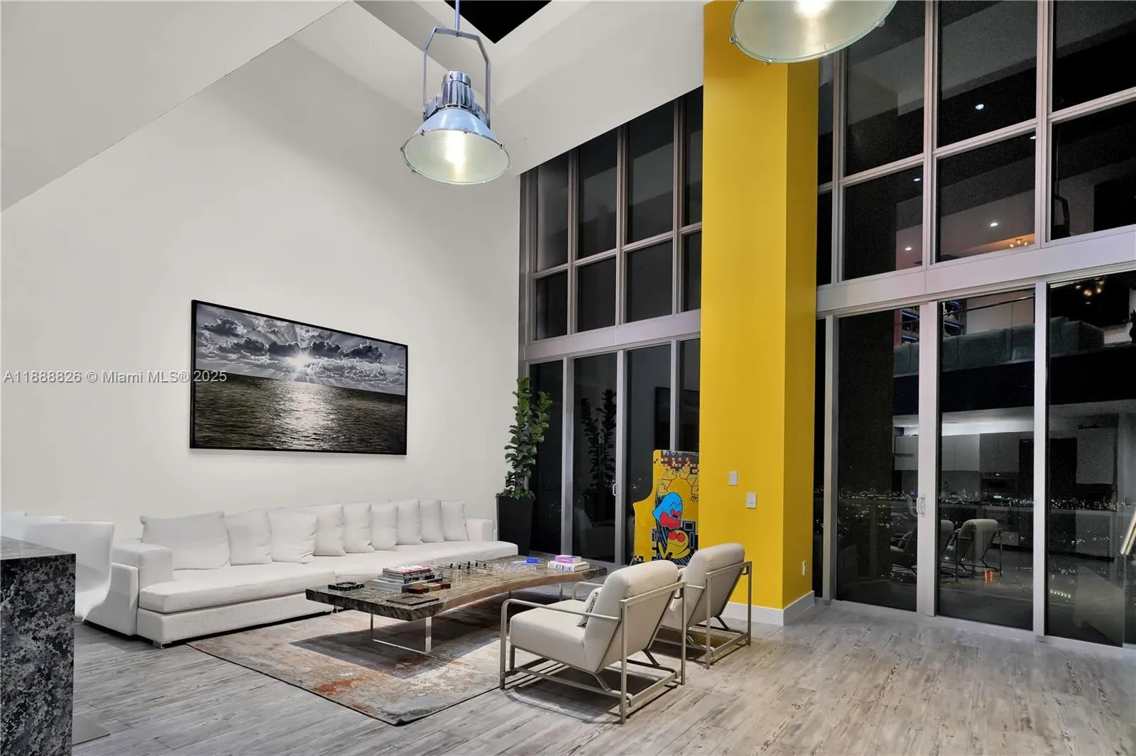 1100 Biscayne Blvd, #PH6302