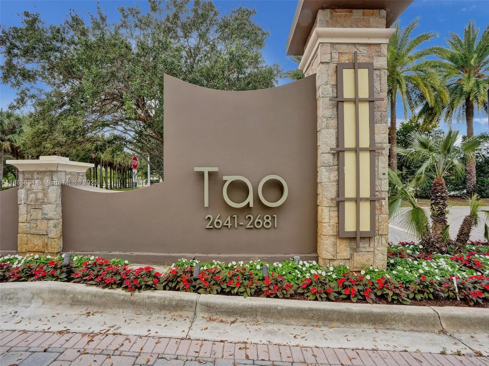 2681 N Flamingo Rd, #605S