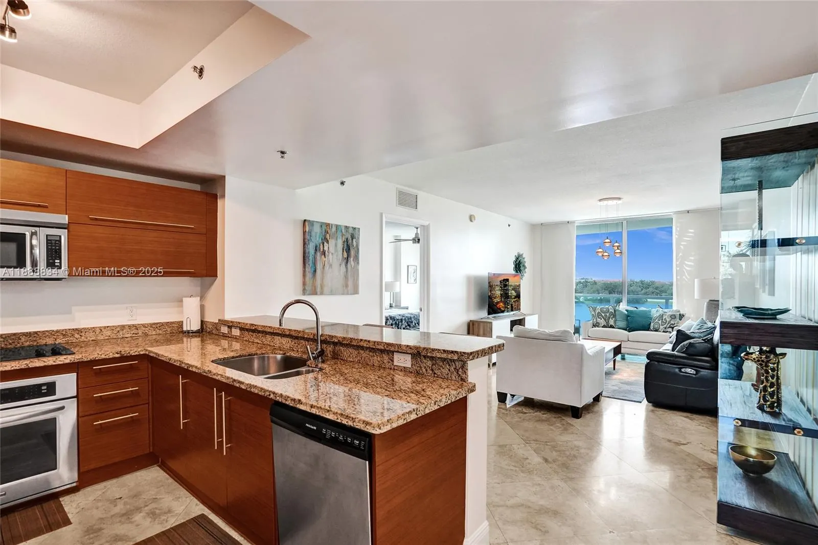 2681 N Flamingo Rd, #605S