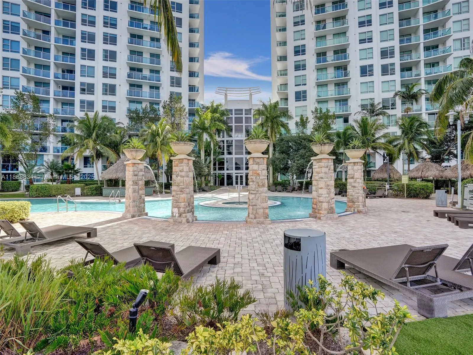 2681 N Flamingo Rd, #605S