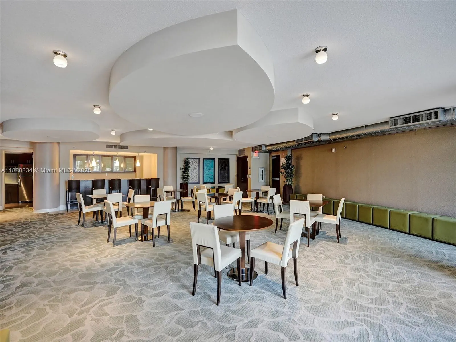 2681 N Flamingo Rd, #605S