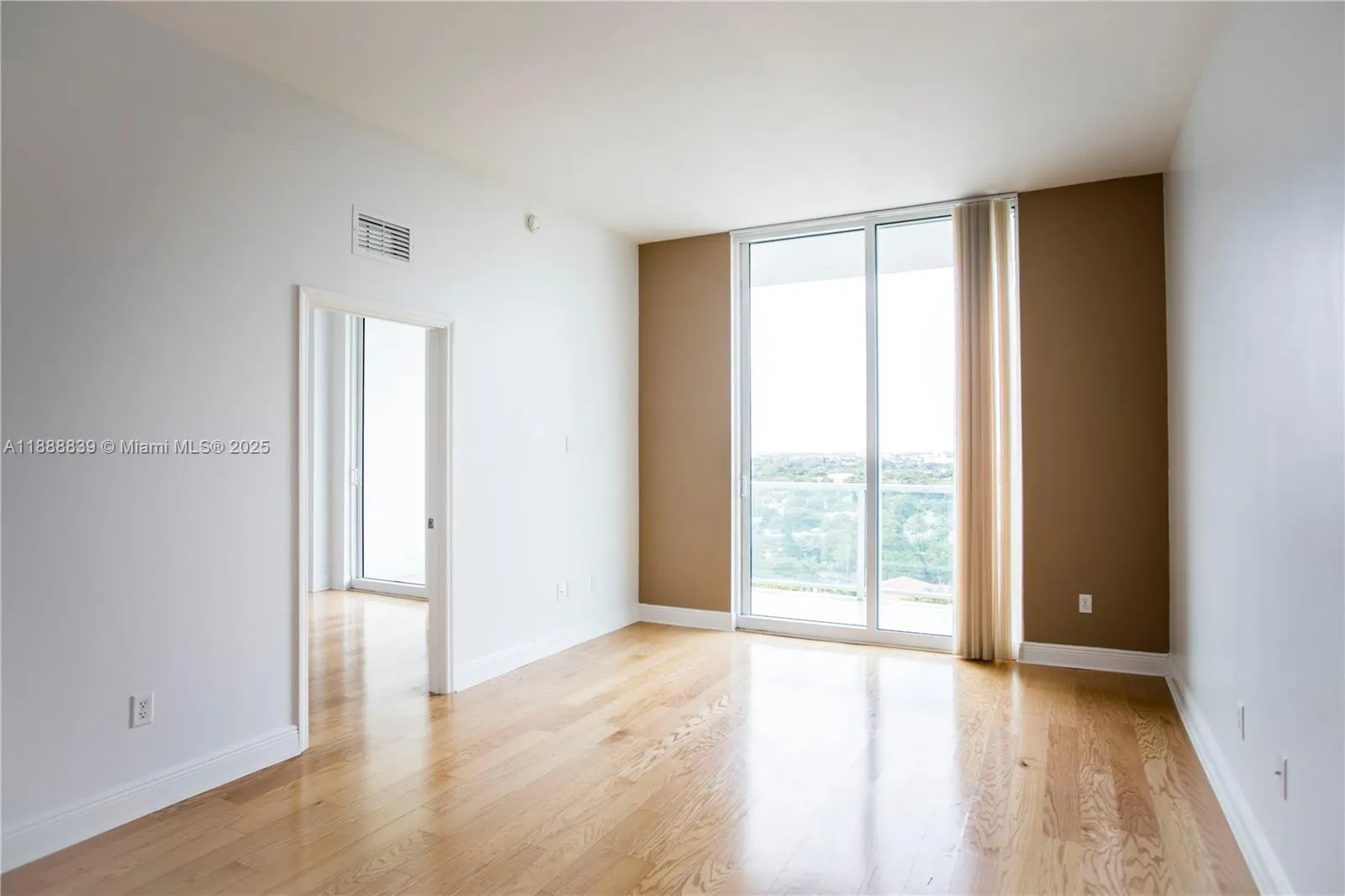 2525 SW 3rd Ave, #1106