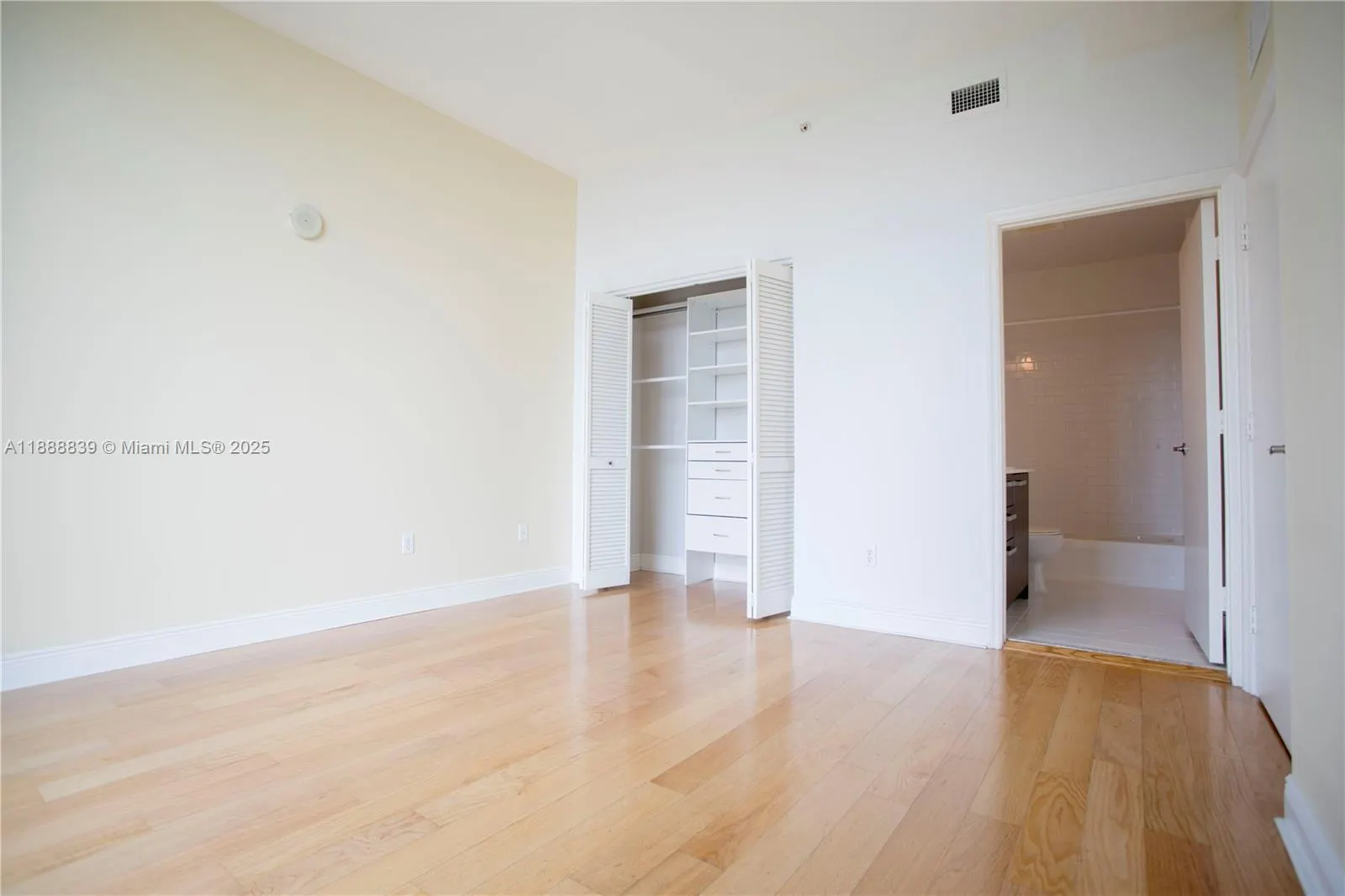 2525 SW 3rd Ave, #1106