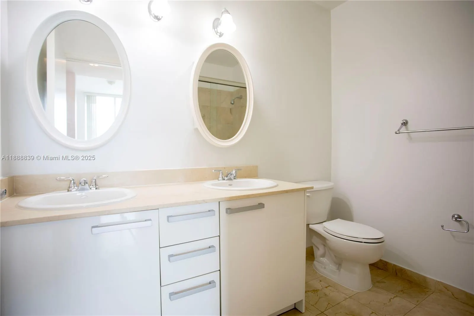 2525 SW 3rd Ave, #1106