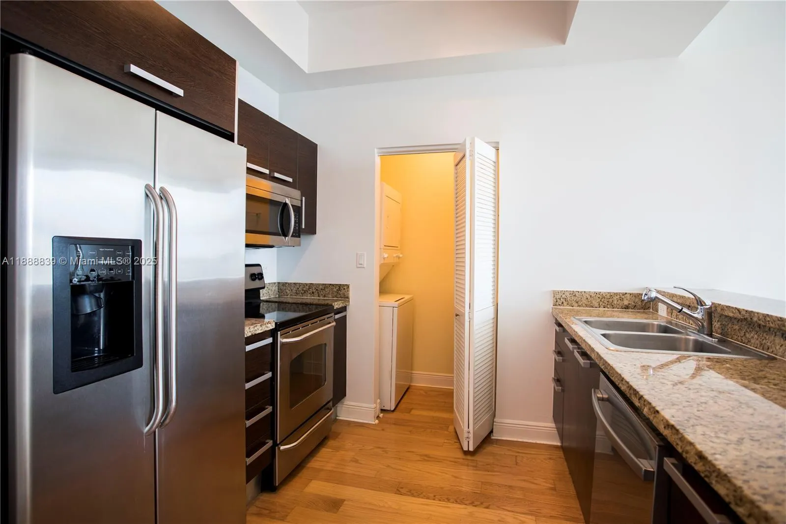 2525 SW 3rd Ave, #1106