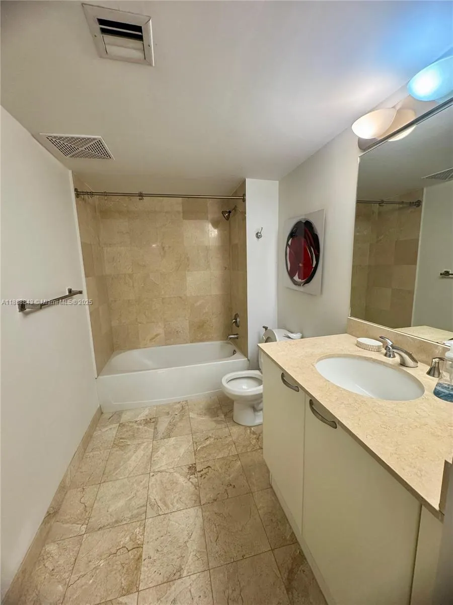 2101 BRICKELL AVENUE, #905
