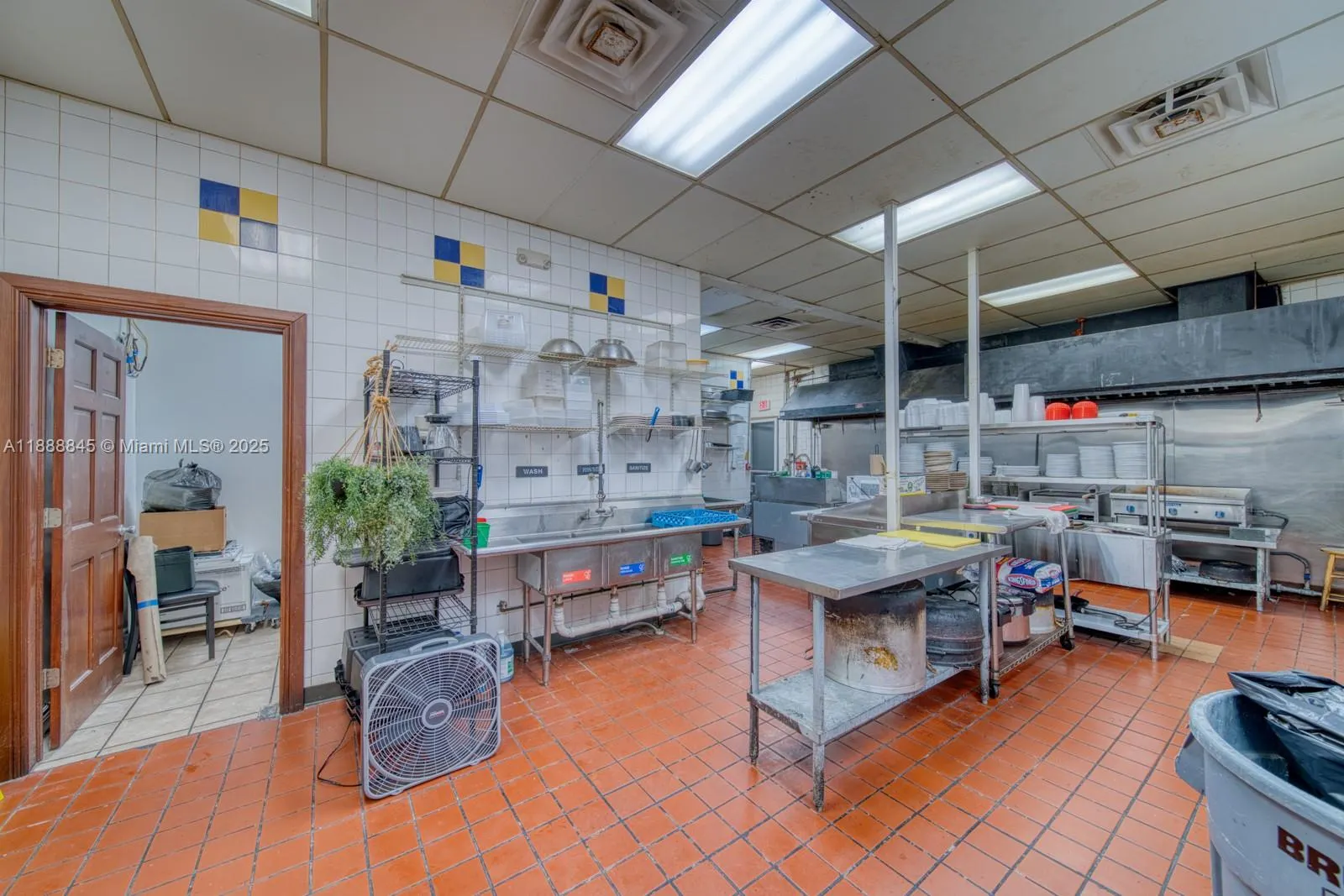Restaurant and Bar For Sale in Coral Springs