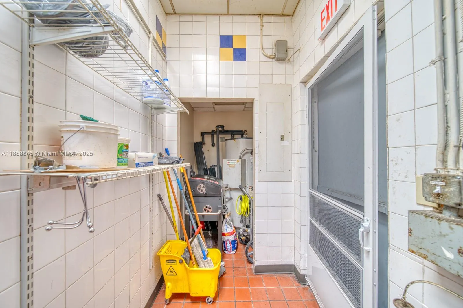 Restaurant and Bar For Sale in Coral Springs