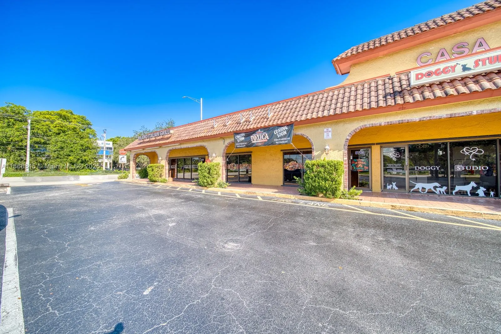 Restaurant and Bar For Sale in Coral Springs