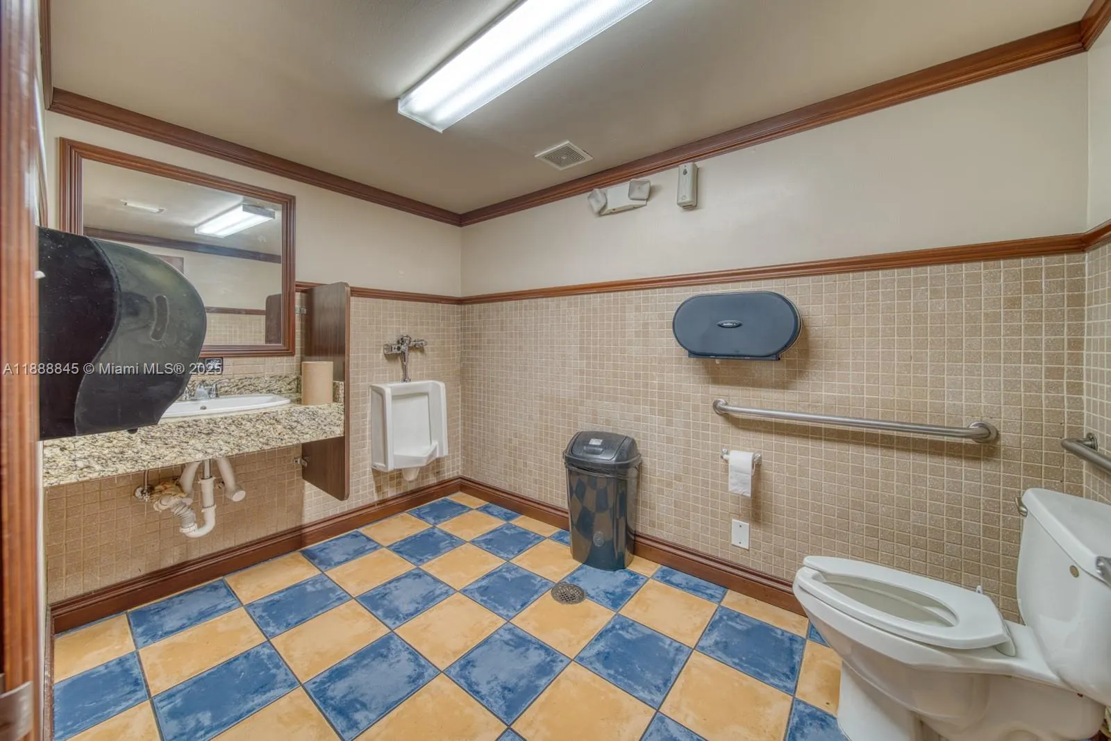 Restaurant and Bar For Sale in Coral Springs