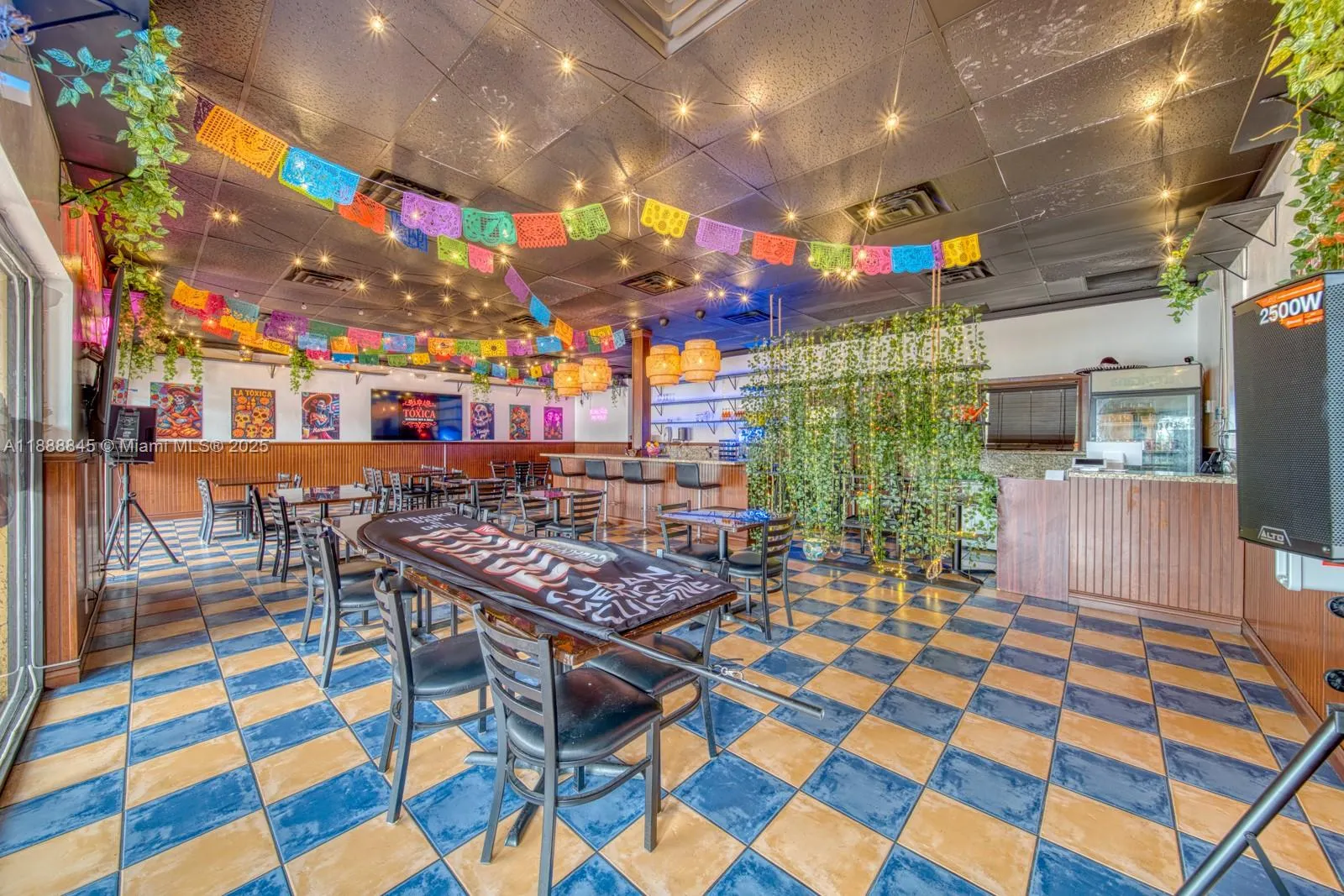Restaurant and Bar For Sale in Coral Springs