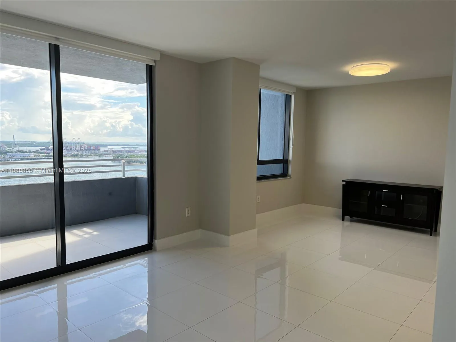 1330 West Ave, #2610