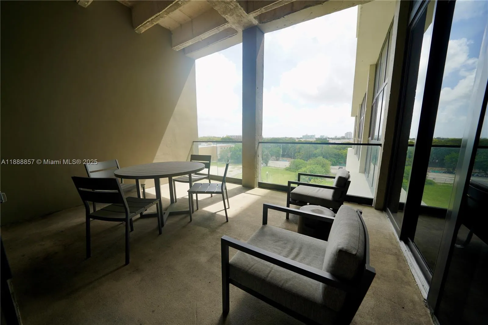 7920 NE 2nd Ave, #305