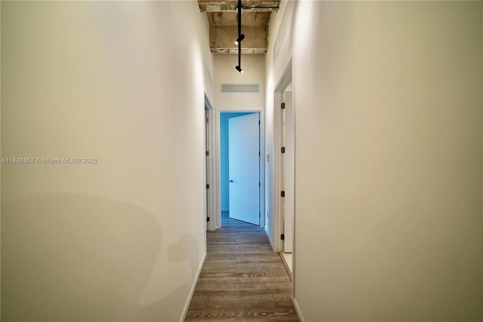 7920 NE 2nd Ave, #305