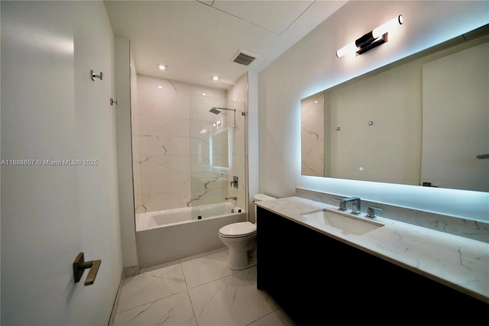 7920 NE 2nd Ave, #305