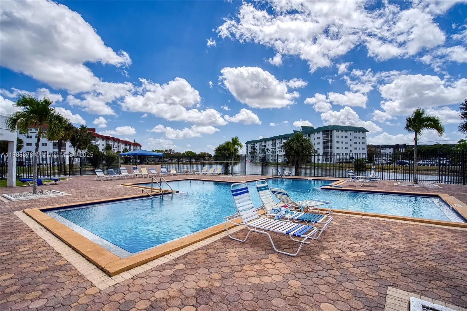 4851 NW 21st St, #512