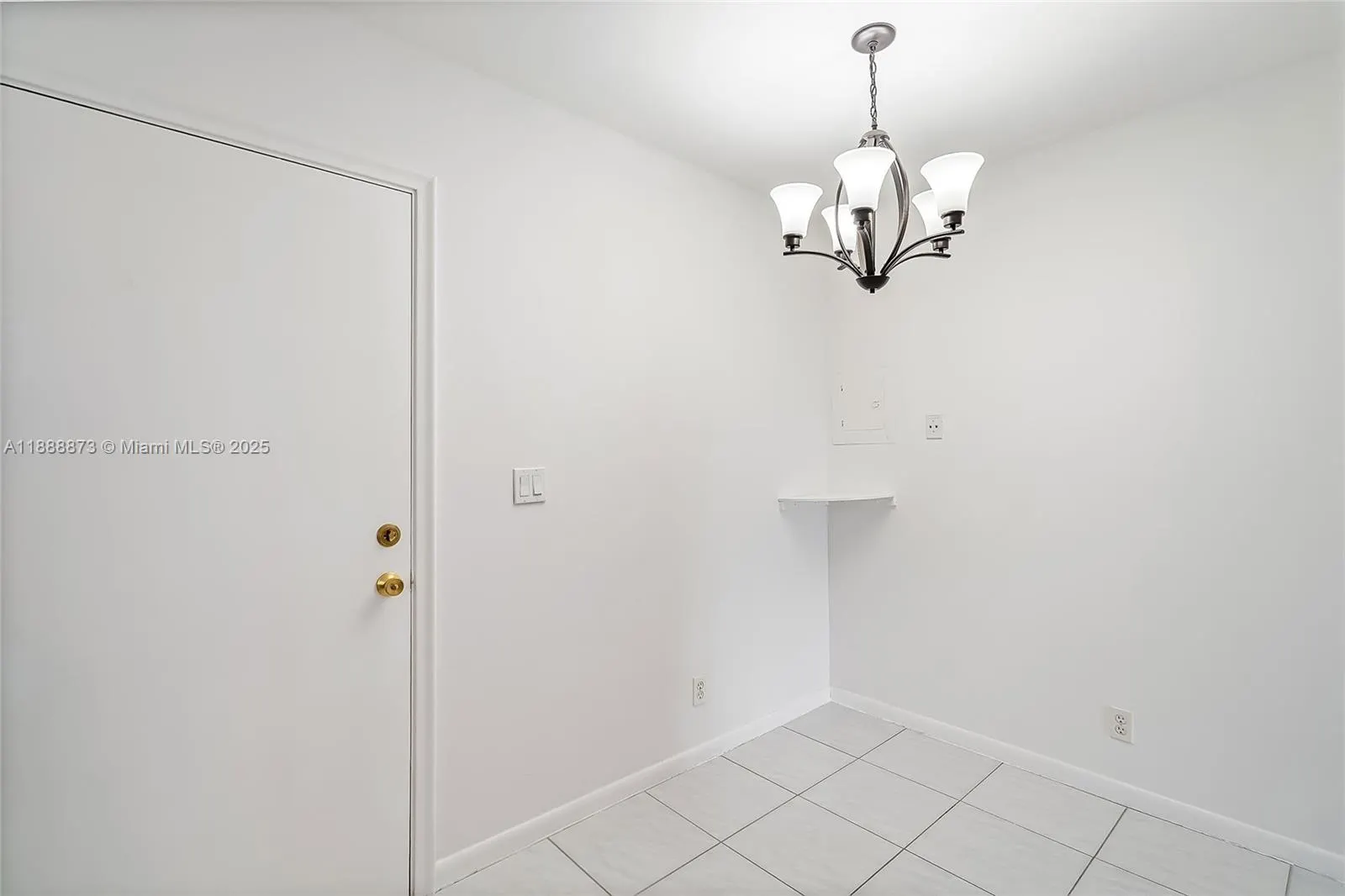 4851 NW 21st St, #512