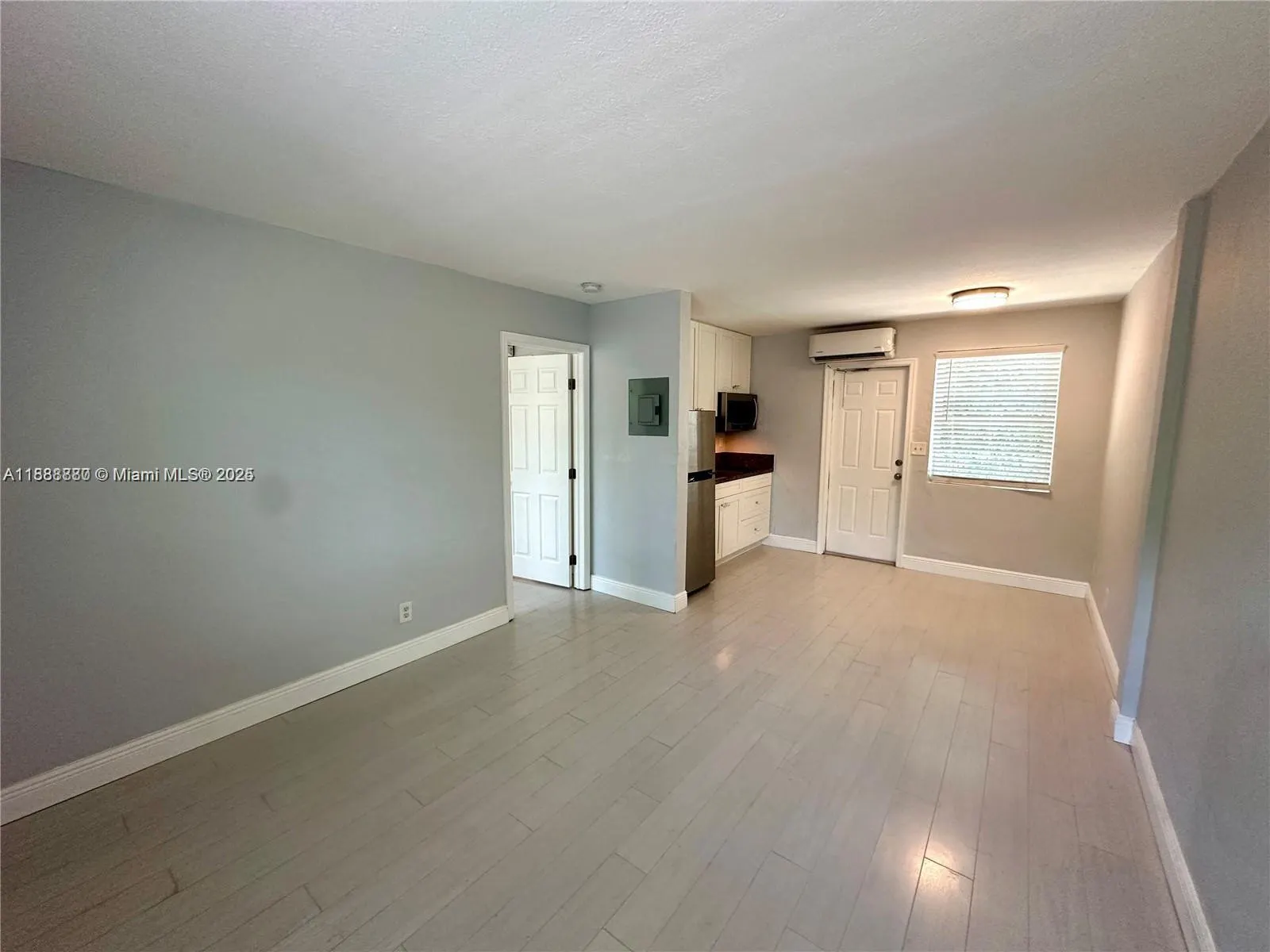 1201 NE 5th Ave, #3