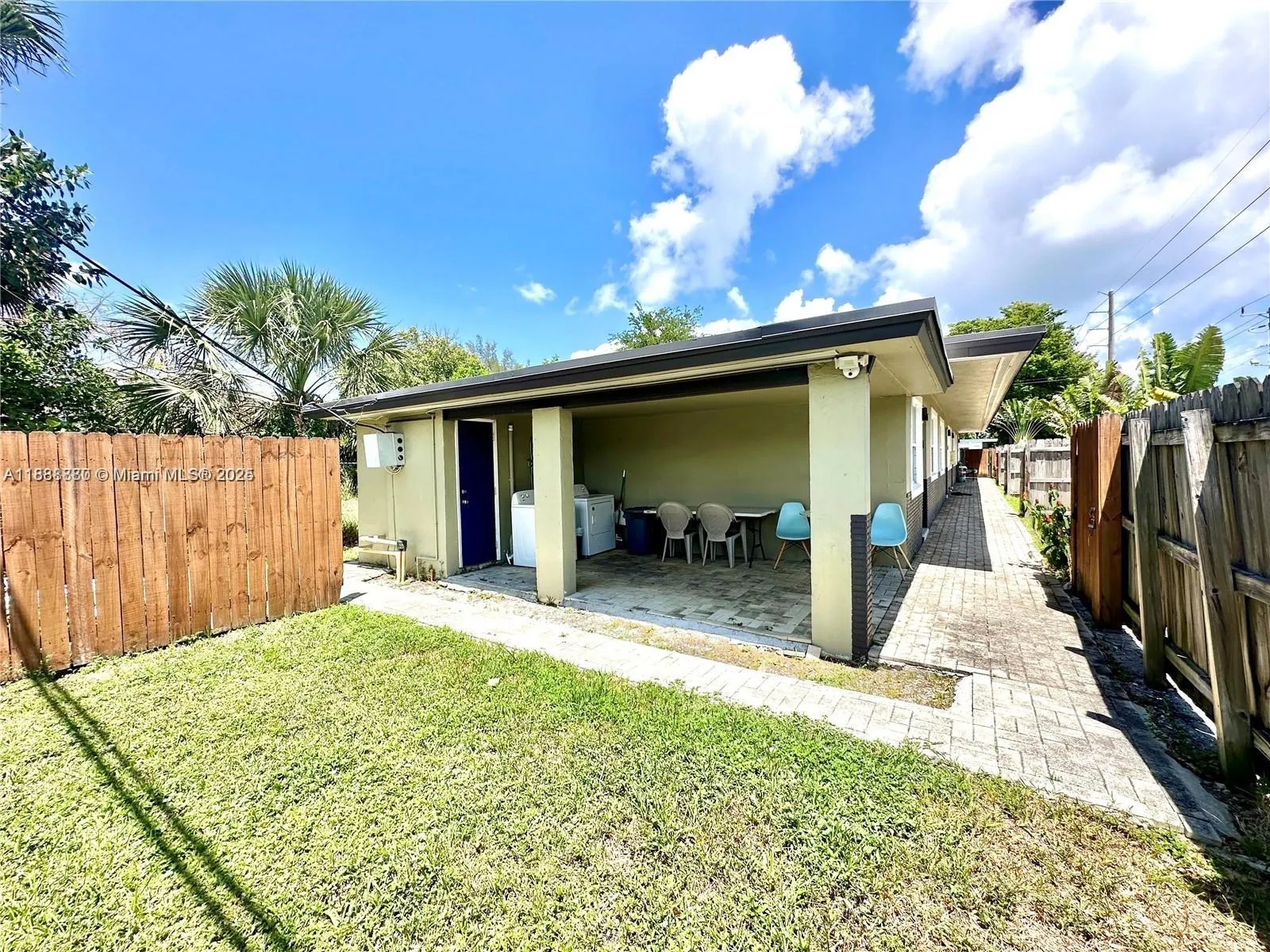 1201 NE 5th Ave, #3