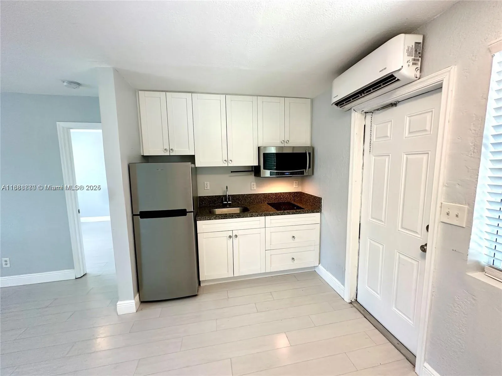 1201 NE 5th Ave, #3