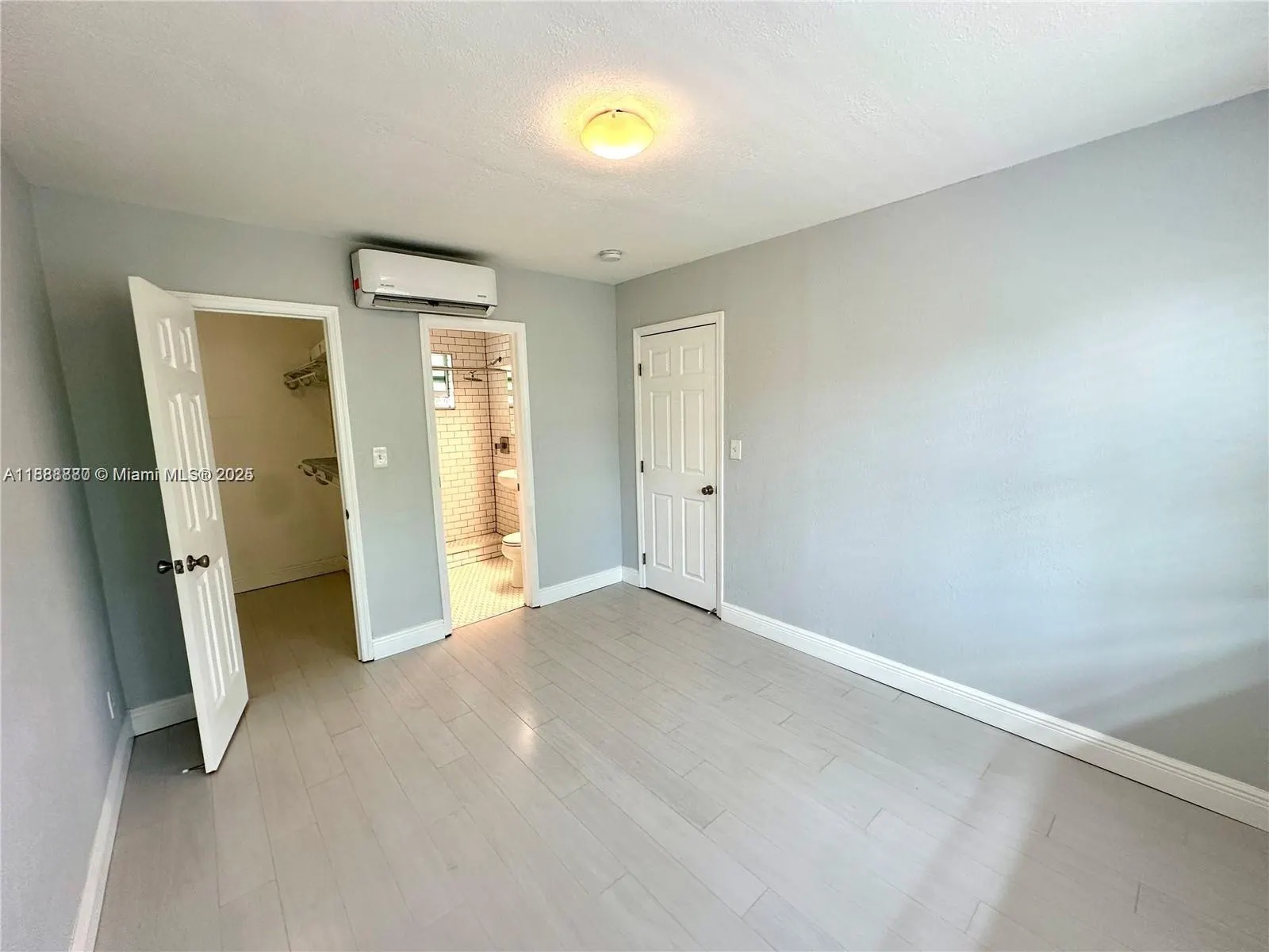 1201 NE 5th Ave, #3