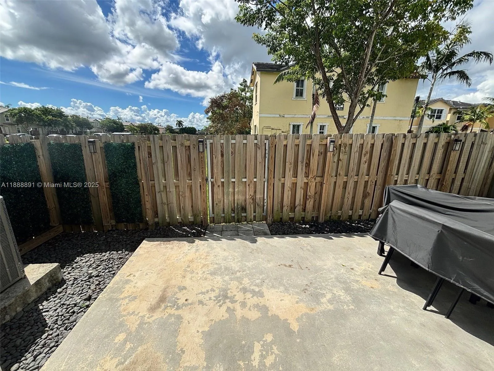 133 SE 28th Ter, #9