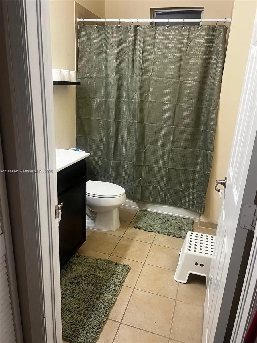 133 SE 28th Ter, #9