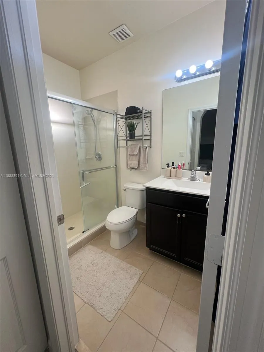 133 SE 28th Ter, #9