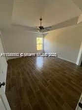 555 YEEHAW AVE