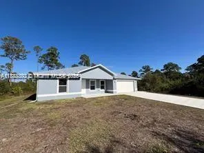 555 YEEHAW AVE